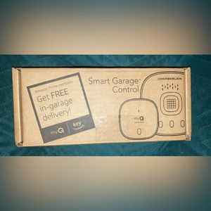 Chamberlain MyQ Wireless Smart Garage Hub and Controller-white